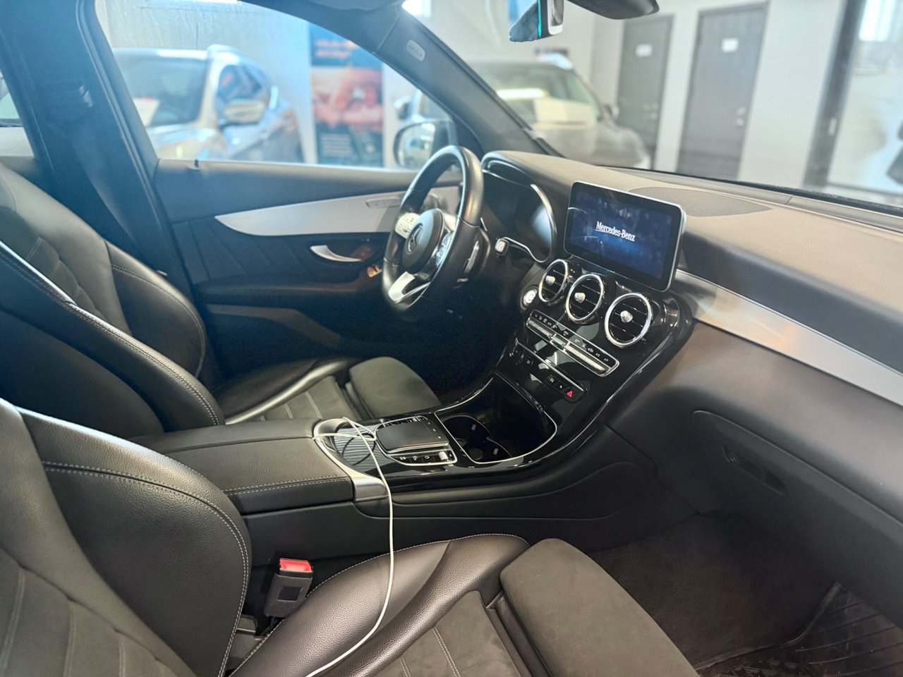 Mercedes-Benz GLC 2021, kuva 4/4