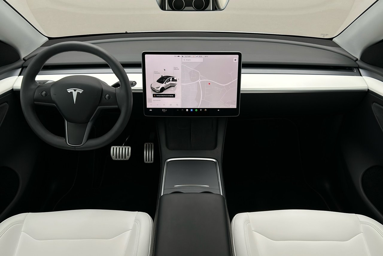 Tesla Model Y Performance 534hk AWD 2024, photo 3/3