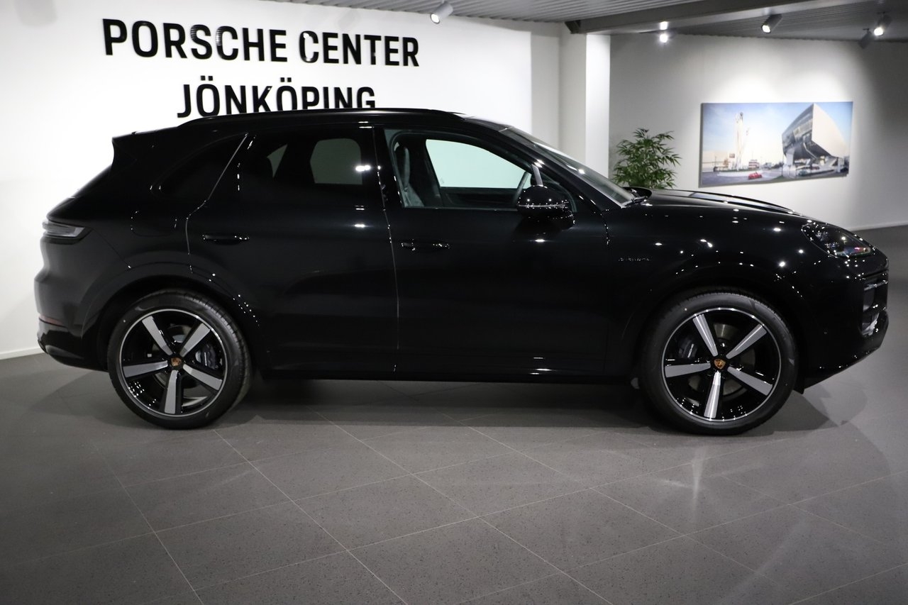 Porsche Cayenne E-Hybrid 470 hk 2026, bild 7/21