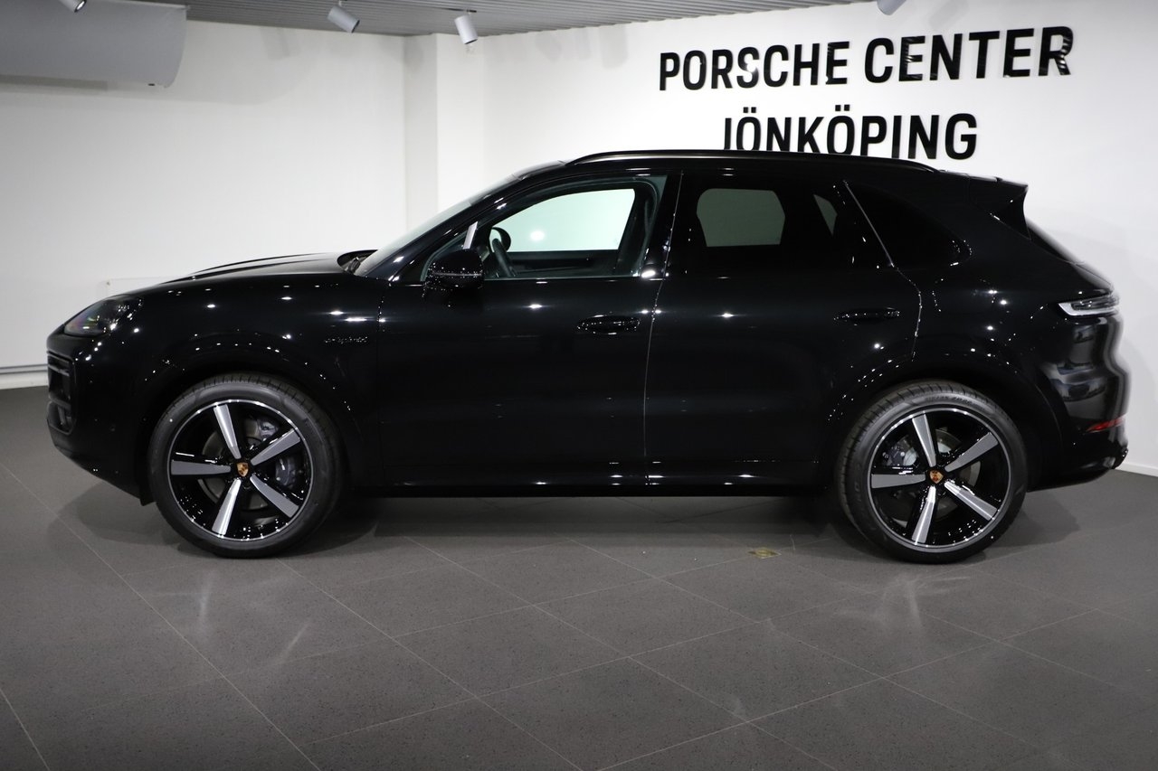 Porsche Cayenne E-Hybrid 470 hk 2026, bild 2/21