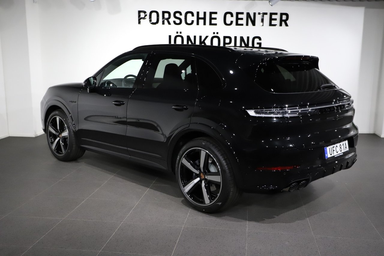 Porsche Cayenne E-Hybrid 470 hk 2026, bild 3/21