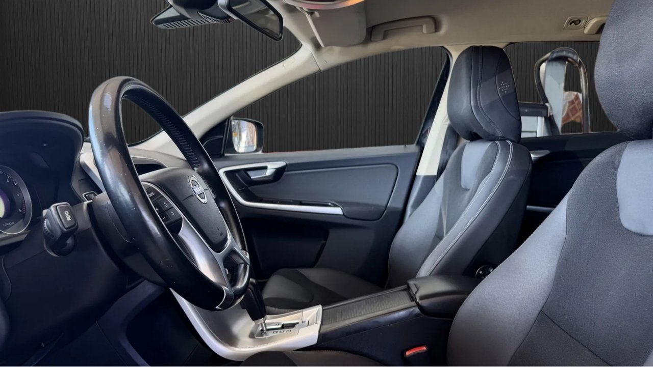 Volvo XC60 2011, photo 6/11