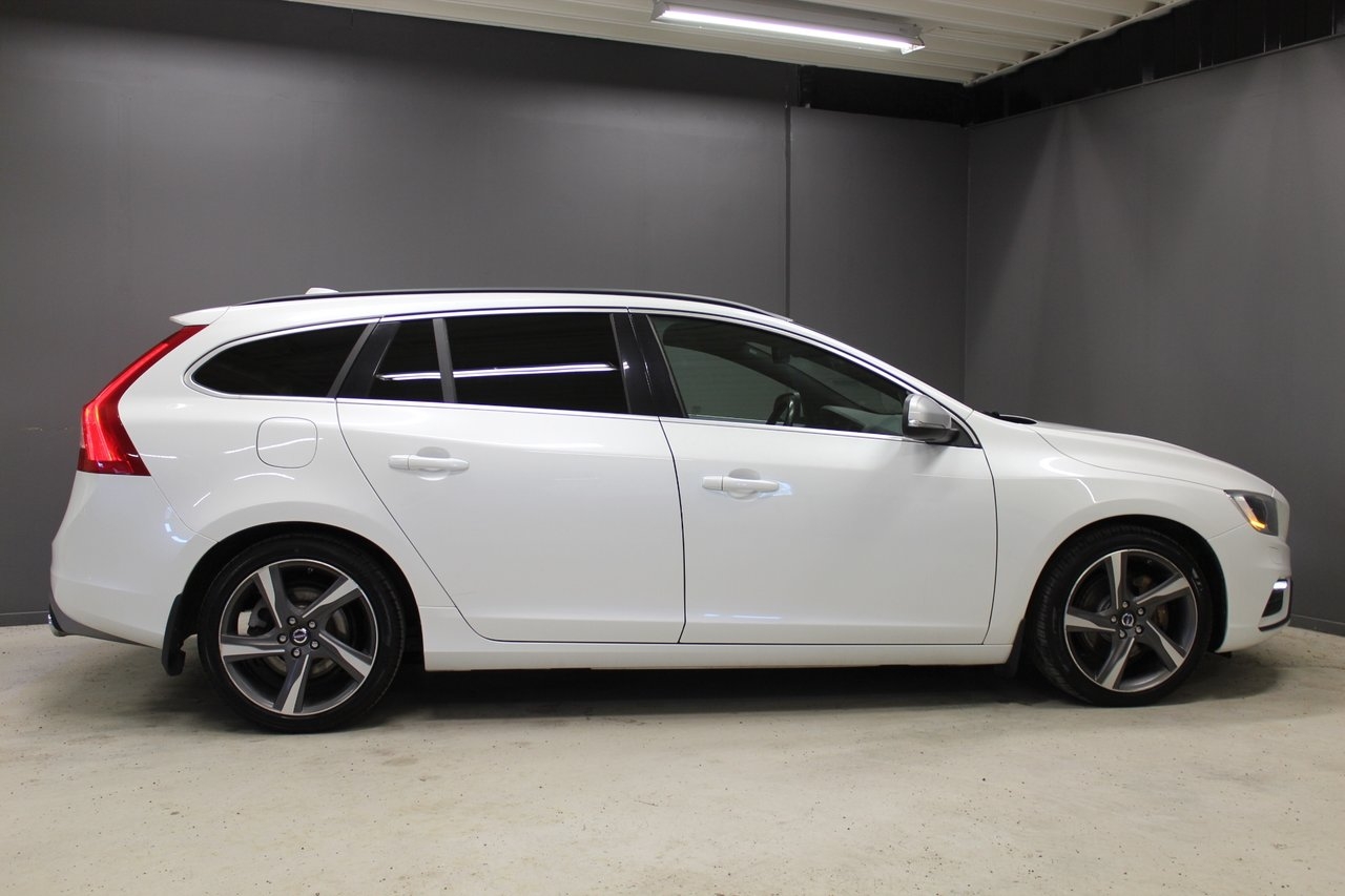 Volvo V60 D4 AWD R-Design 2015, bild 6/10
