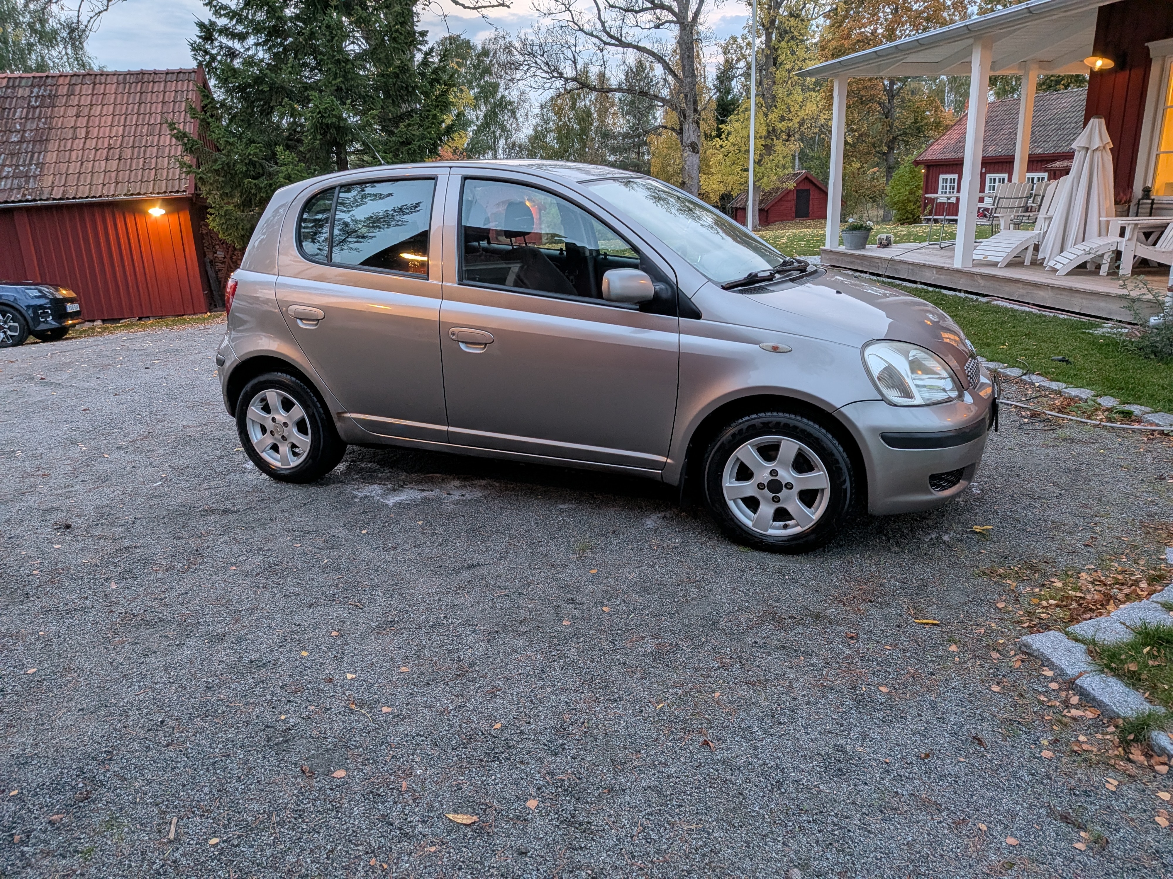 Toyota Yaris 1.0 2004, bild 2/8