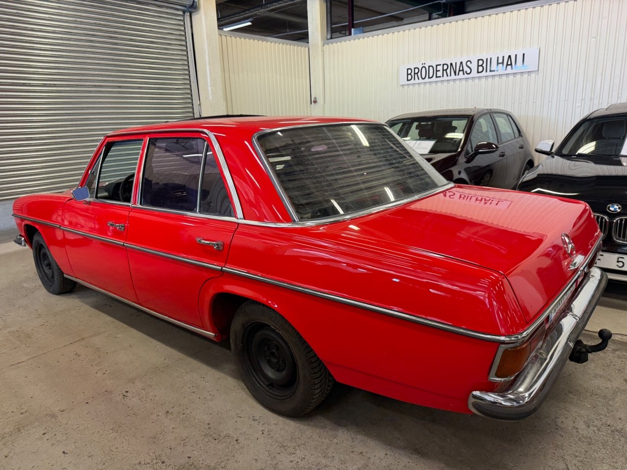 Mercedes-Benz 230 Dragkok/ Ny-lackat 1971, photo 3/11