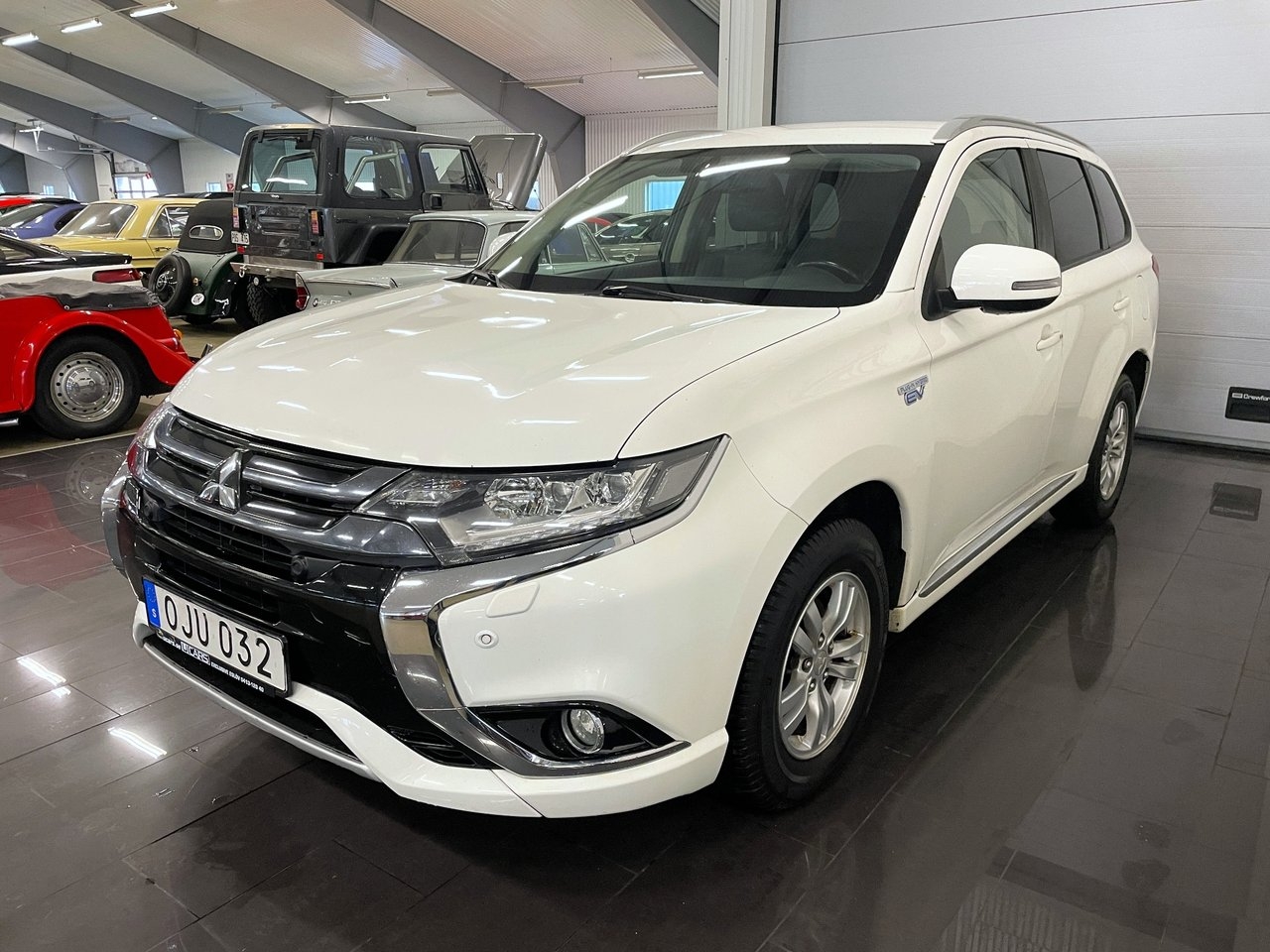 Mitsubishi Outlander 2017, bild 5/10