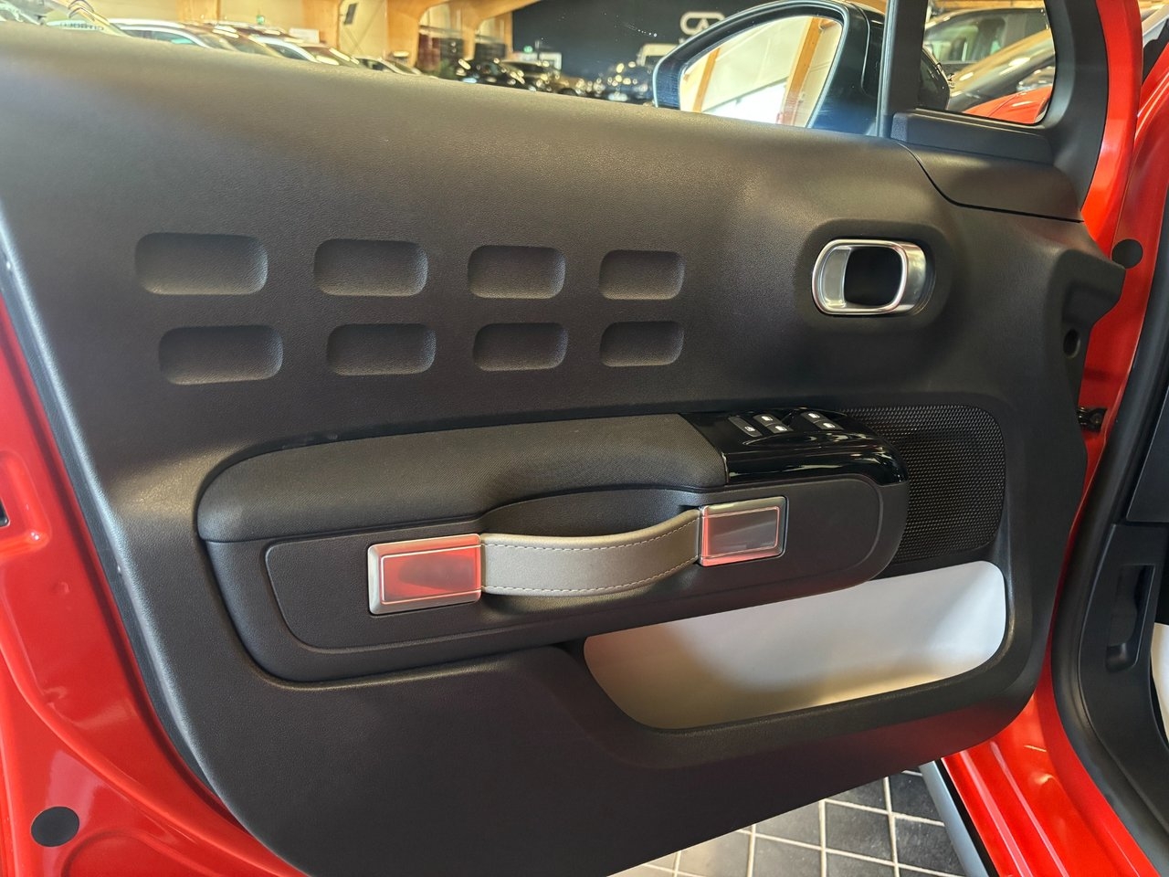Citroen C3 1.2 PureTech 110 EAT Sensorer 2017, kuva 5/21