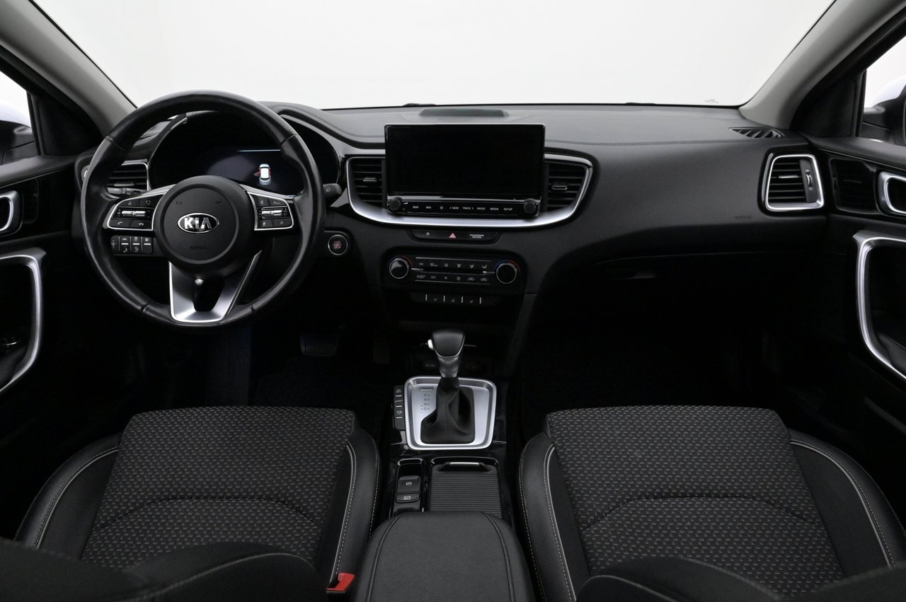 Kia XCeed Plug-in Hybrid Advance Plus 2021, kuva 6/10