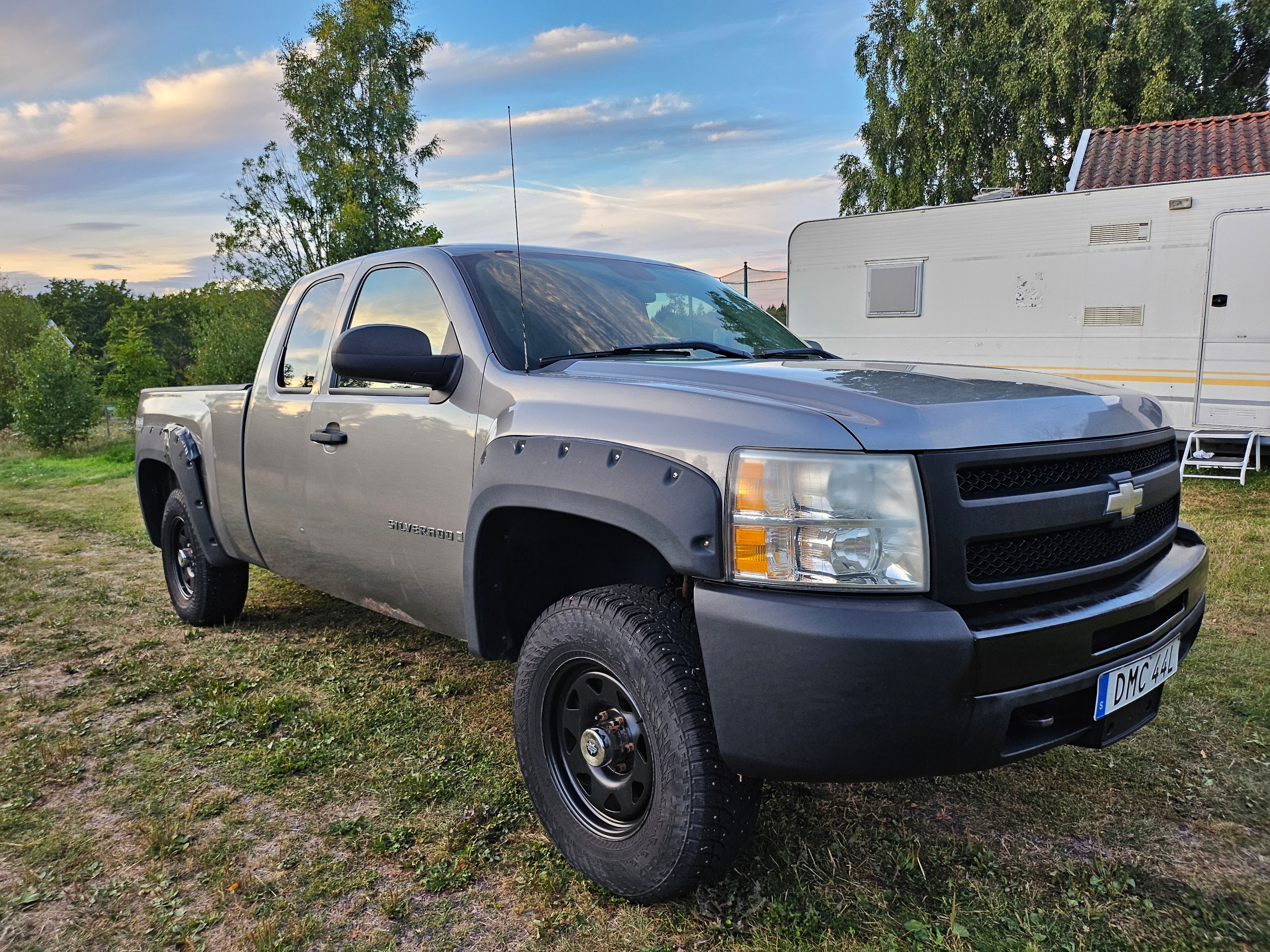 Chevrolet Silverado 2009, kuva 2/8