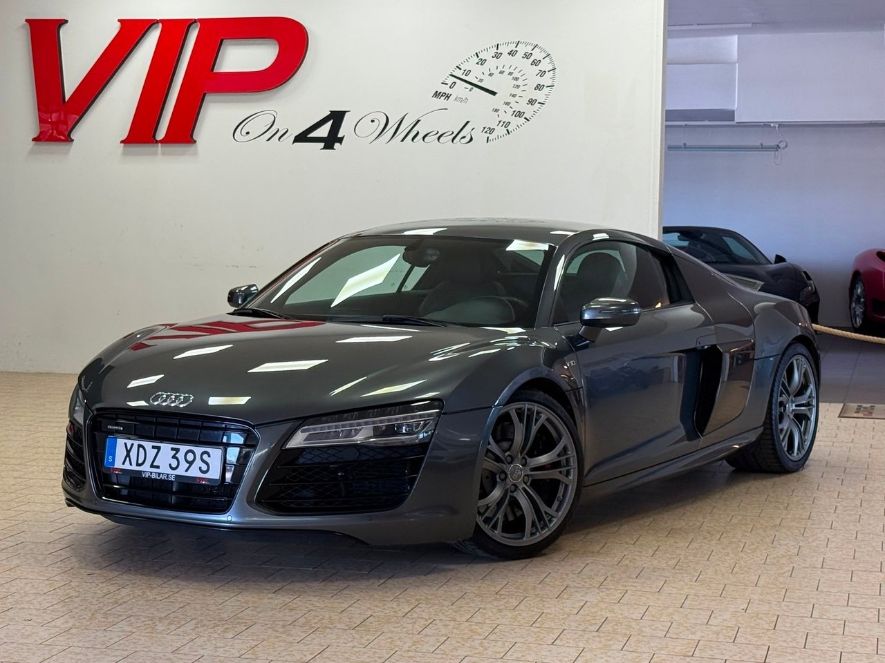 Audi R8