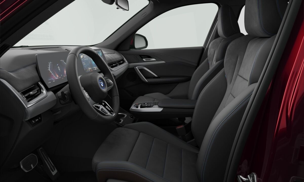 BMW iX1 eDrive20 M Sport Edition 2027, photo 3/3