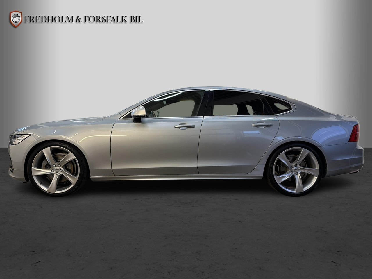 Volvo S90 D5 AWD R-Design 2019, bild 2/10