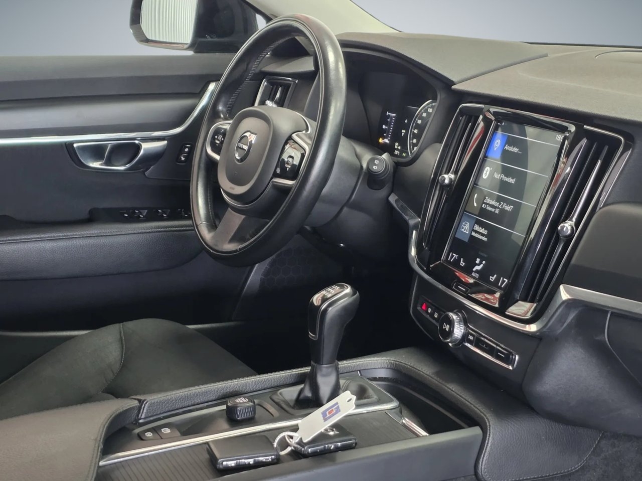 Volvo V90 2018, kuva 7/10