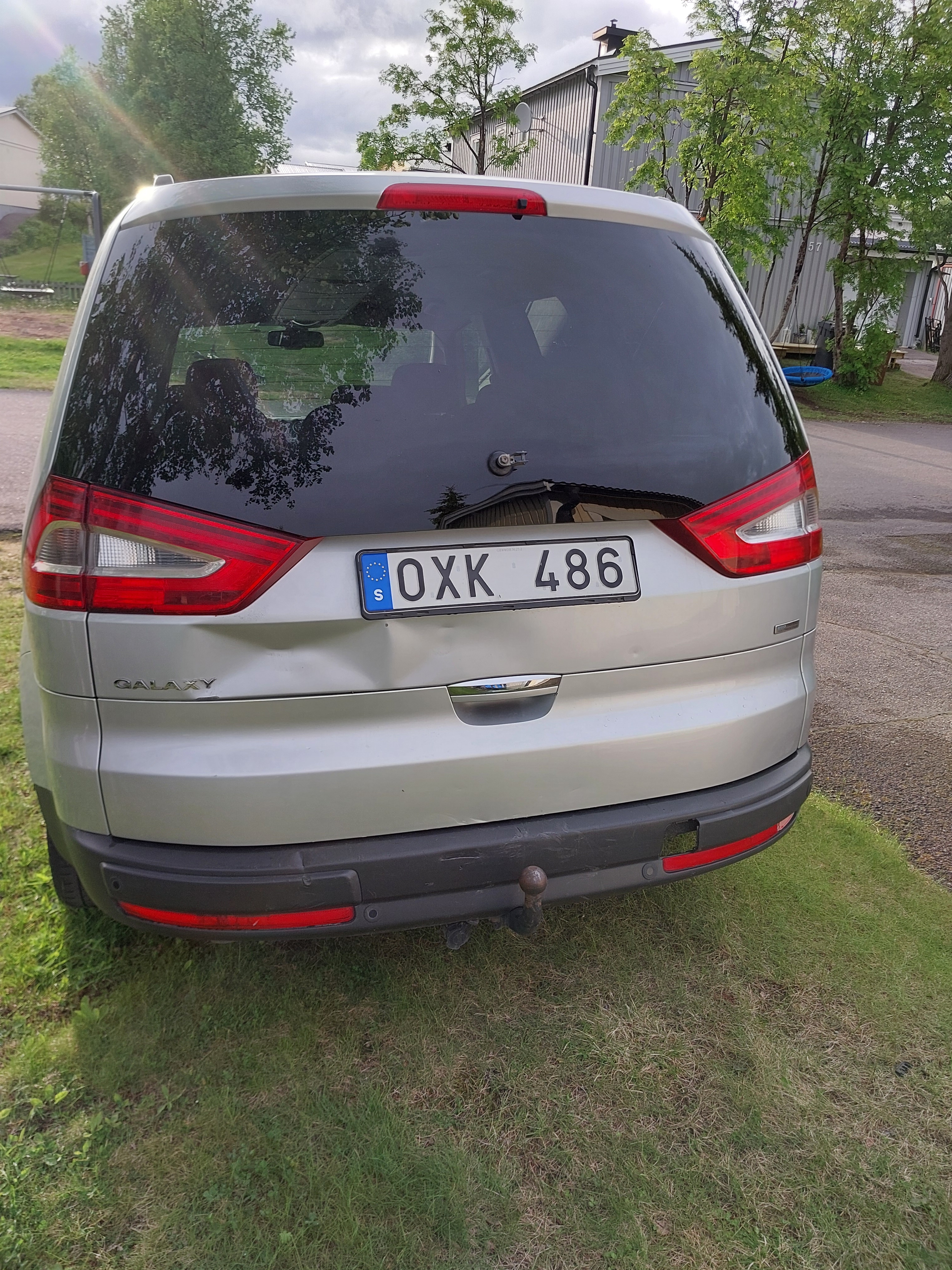 Ford Galaxy 1.6 TDCi Manuell 2013, bild 3/6