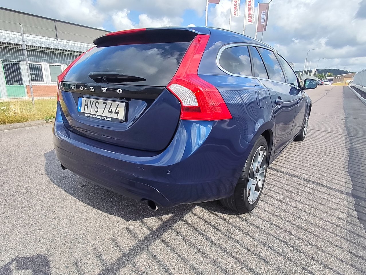 Volvo V60 2016, photo 7/10