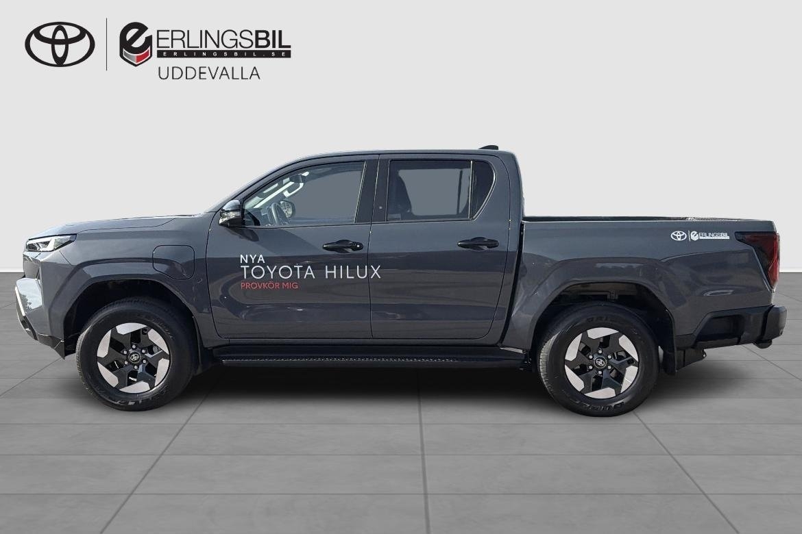 Toyota HiLux LEGEND BEV AWD 2026, kuva 3/19