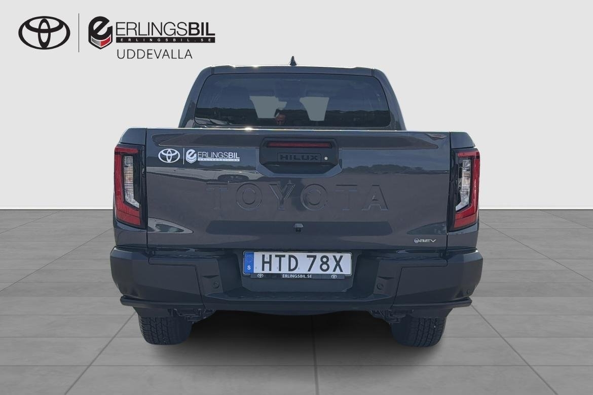 Toyota HiLux LEGEND BEV AWD 2026, kuva 4/19