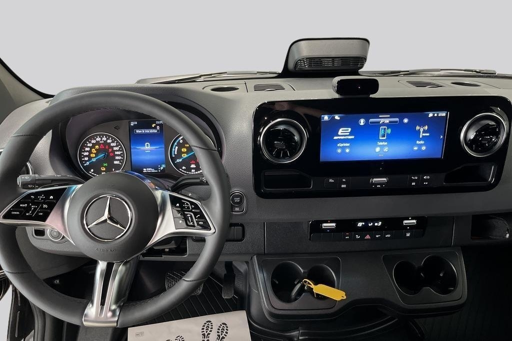 Mercedes-Benz eSprinter 2026, photo 7/14