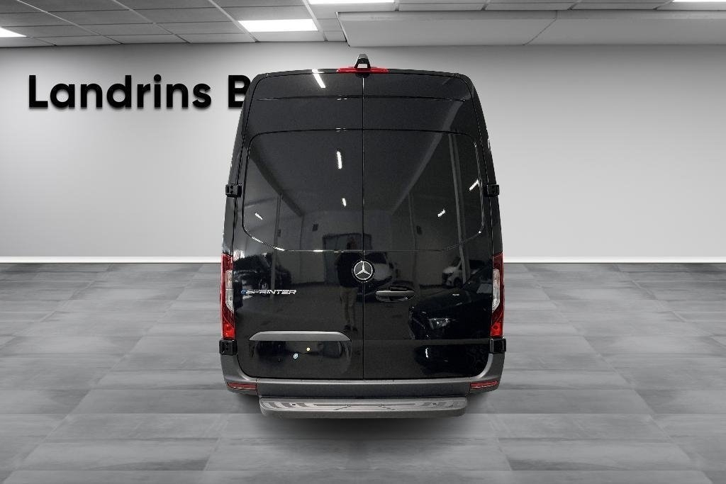 Mercedes-Benz eSprinter 2026, photo 5/14