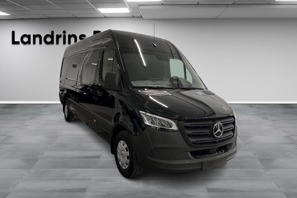 Mercedes-Benz eSprinter 2026, photo 3/14