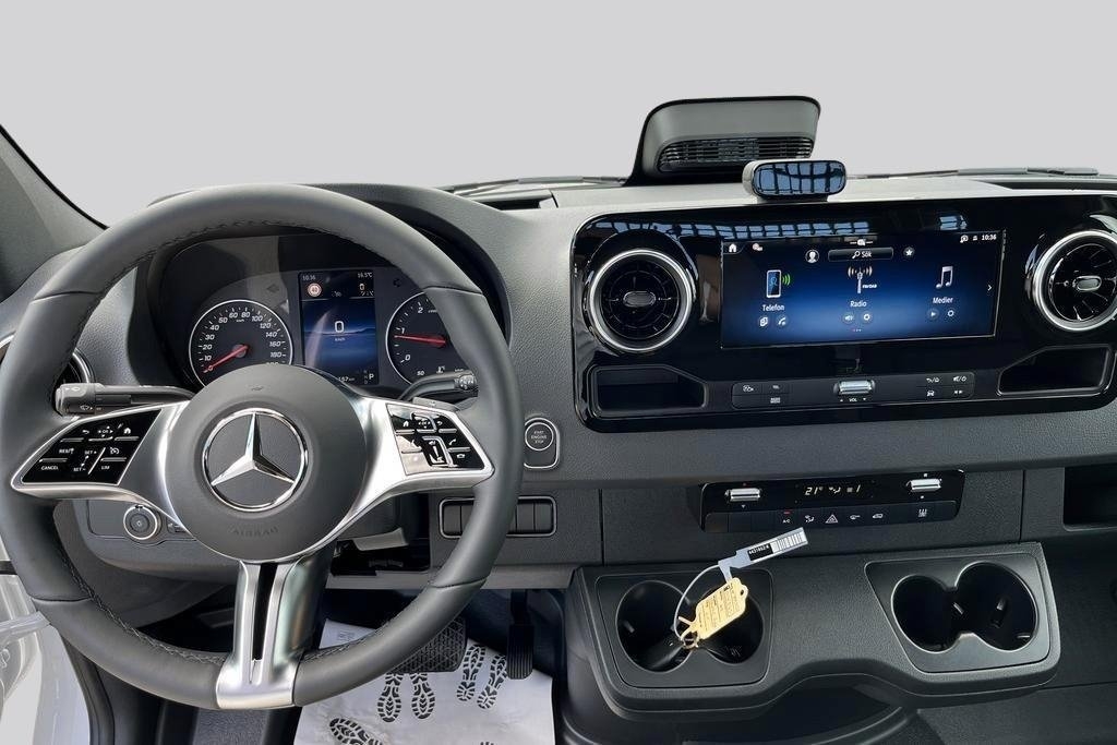 Mercedes-Benz Sprinter 2027, photo 7/14