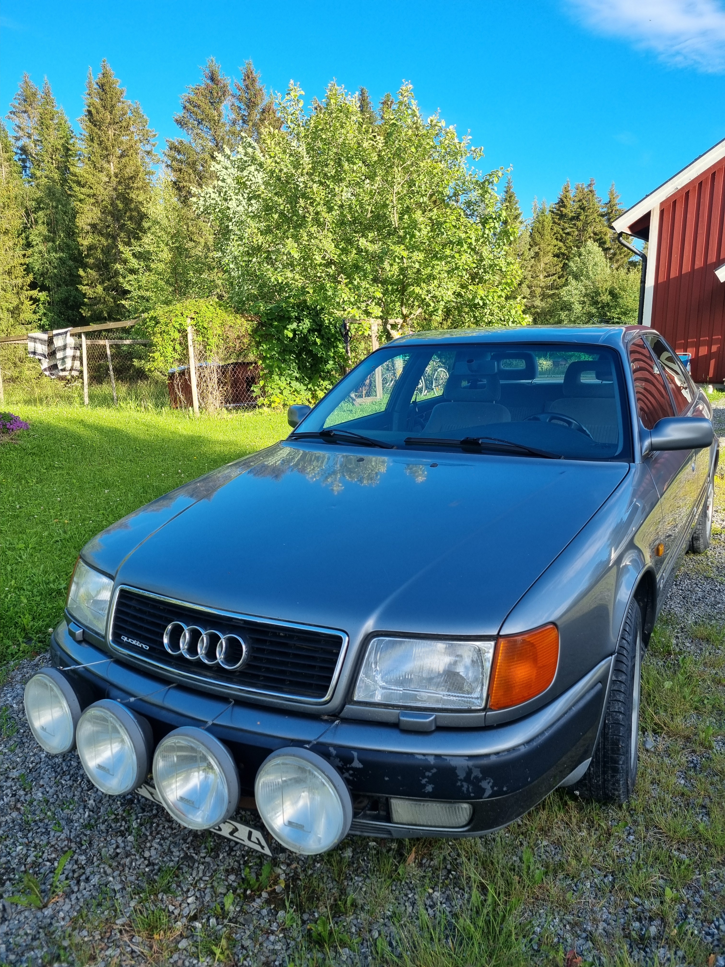 Audi 100