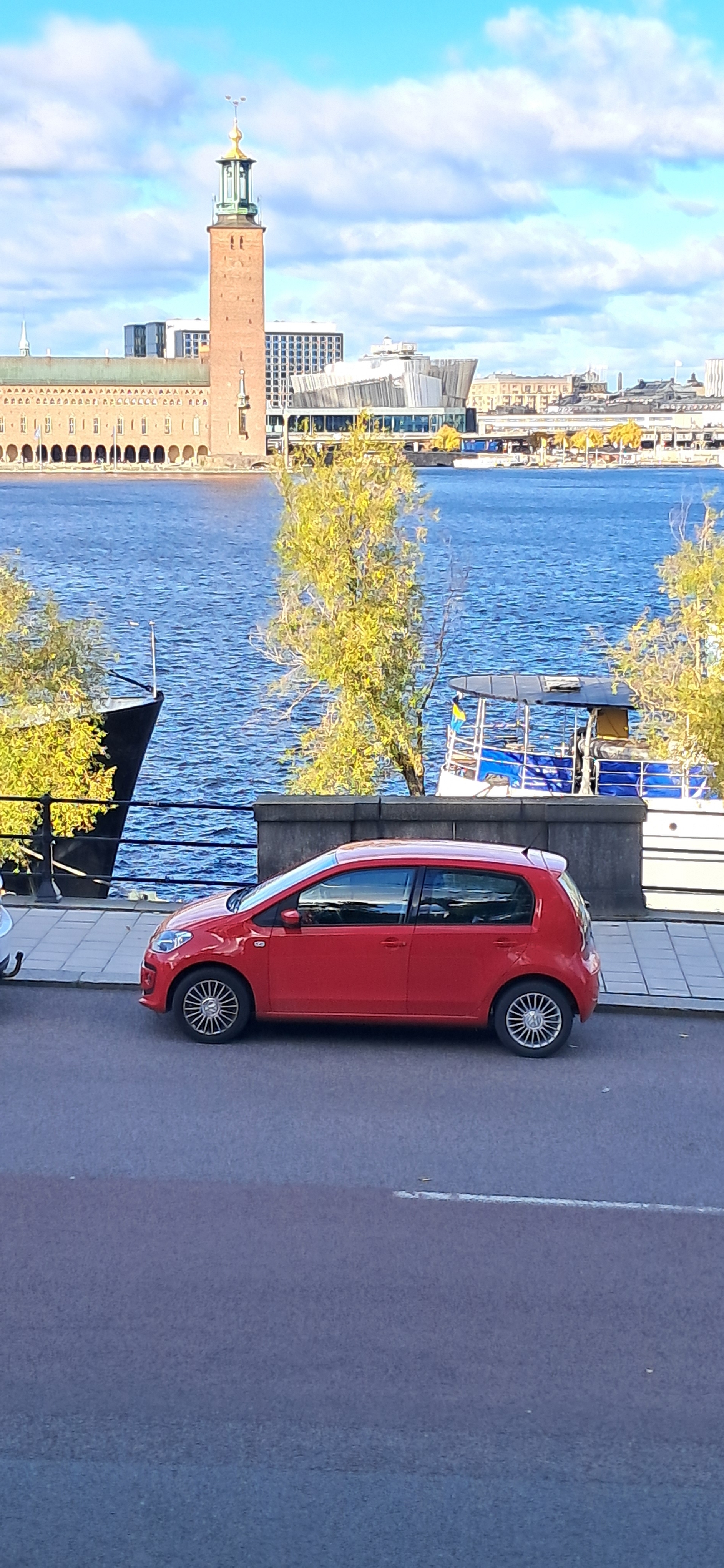 Volkswagen UP! 5-dörrar 1.0 MPI Manuell 2014, bild 2/13