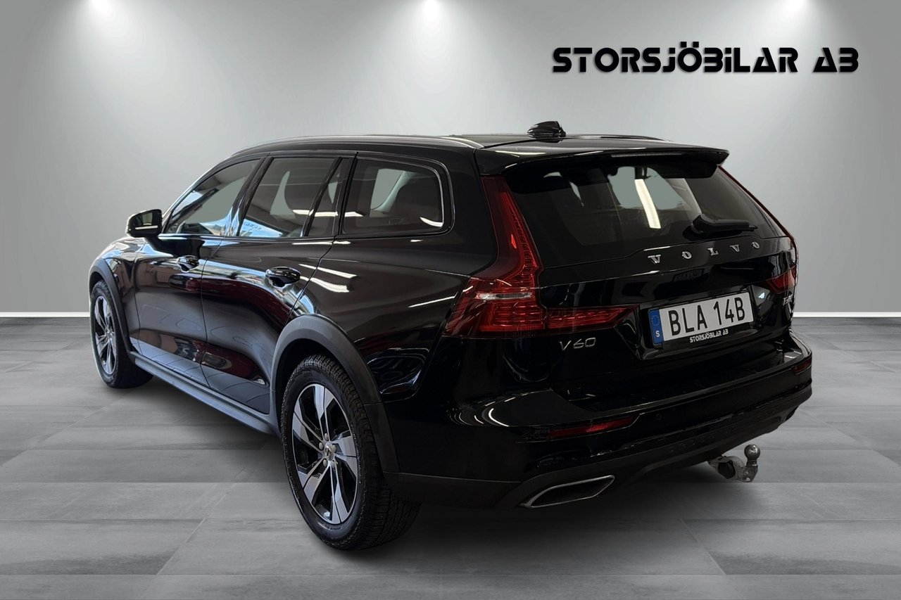 Volvo V60 Cross Country 2022, photo 5/17