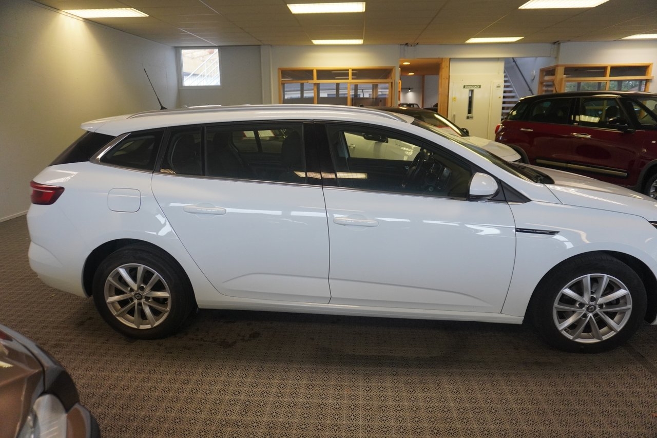 Renault Megane 2017, bild 3/7