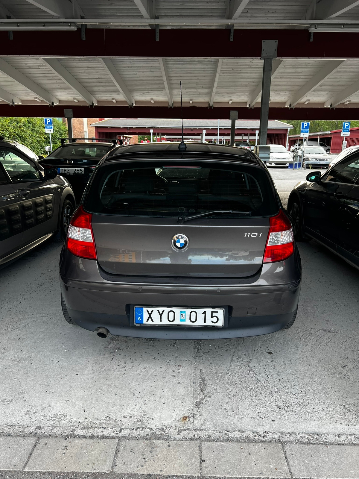 BMW 118i 2006, bild 3/4