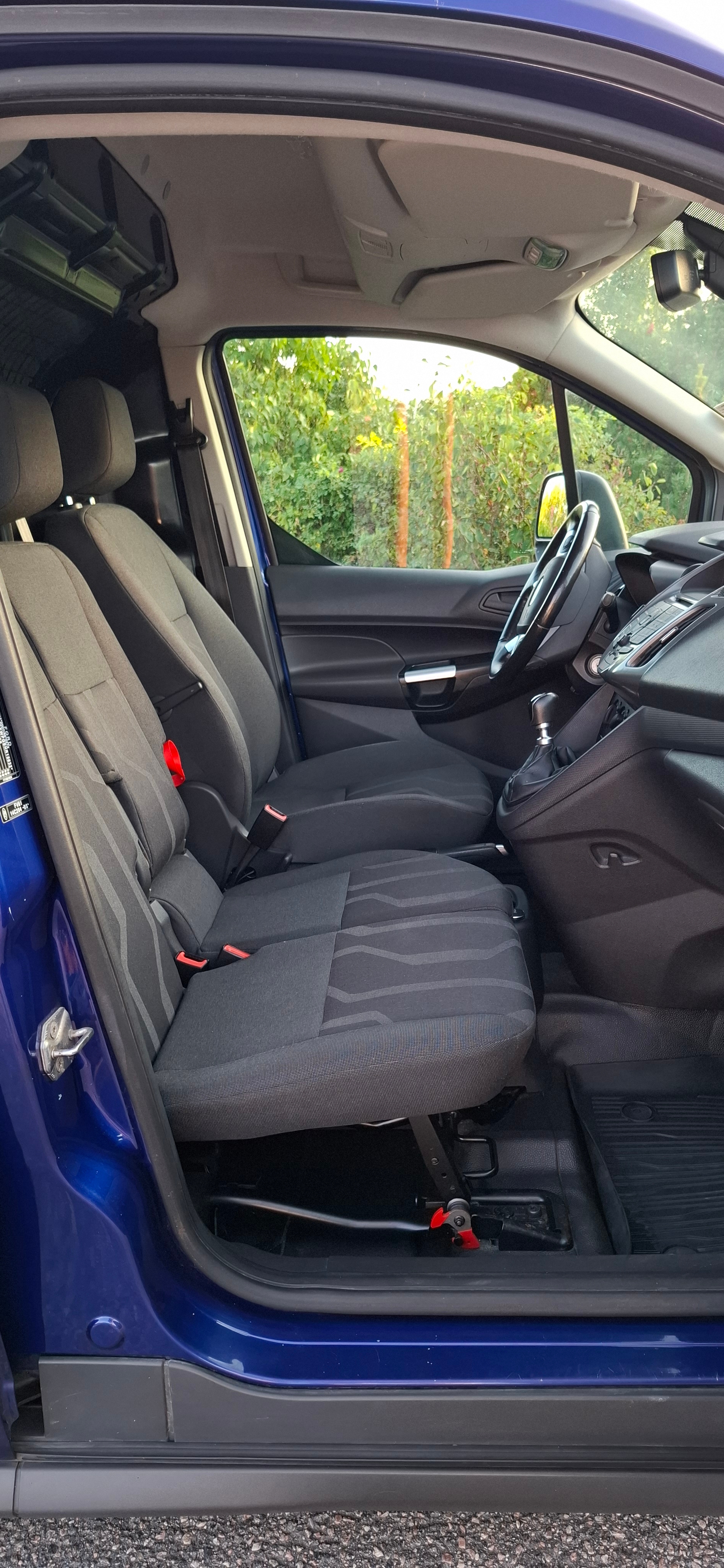 Ford Transit Connect 2017, bild 6/8