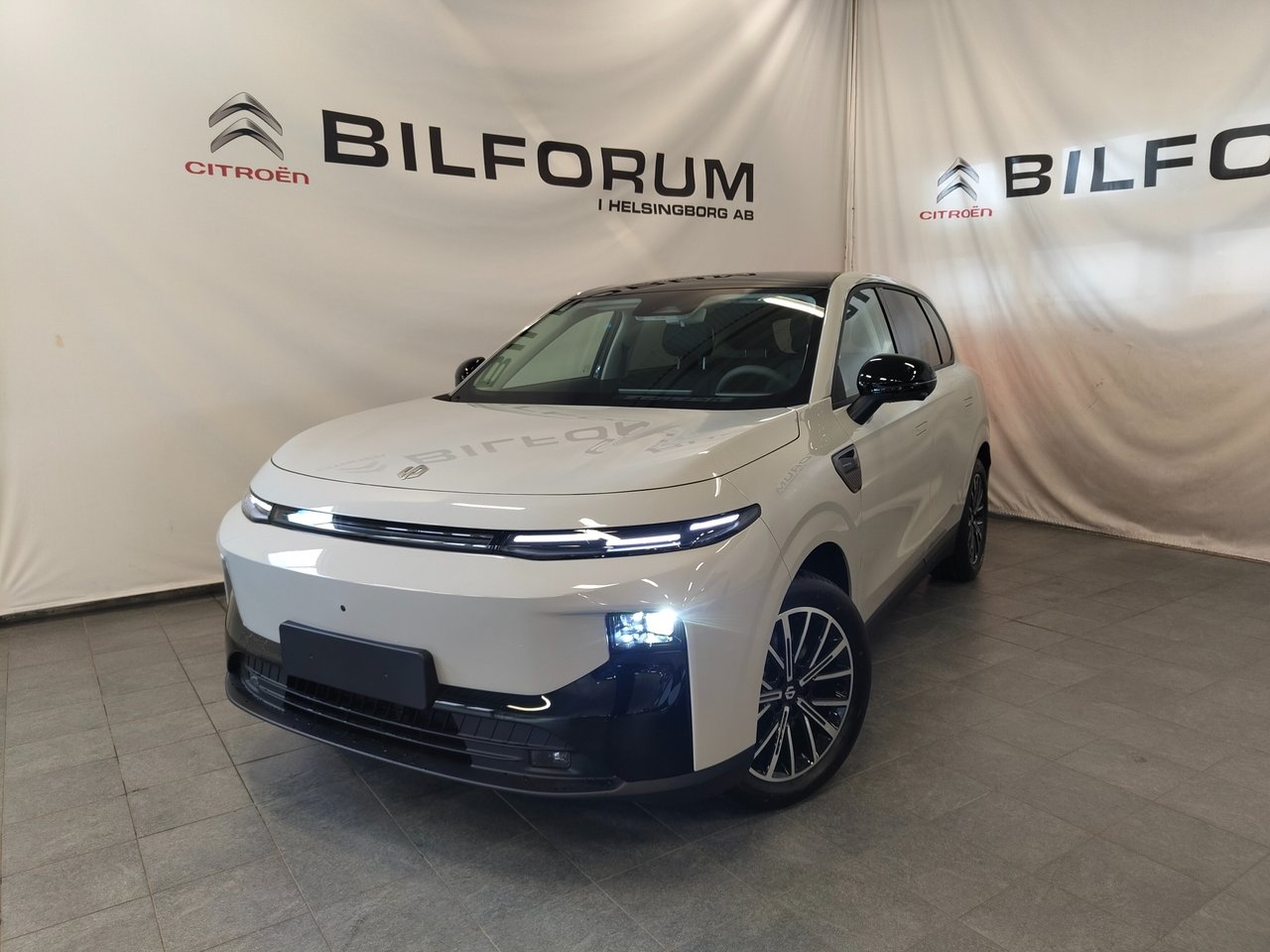 Leapmotor B10