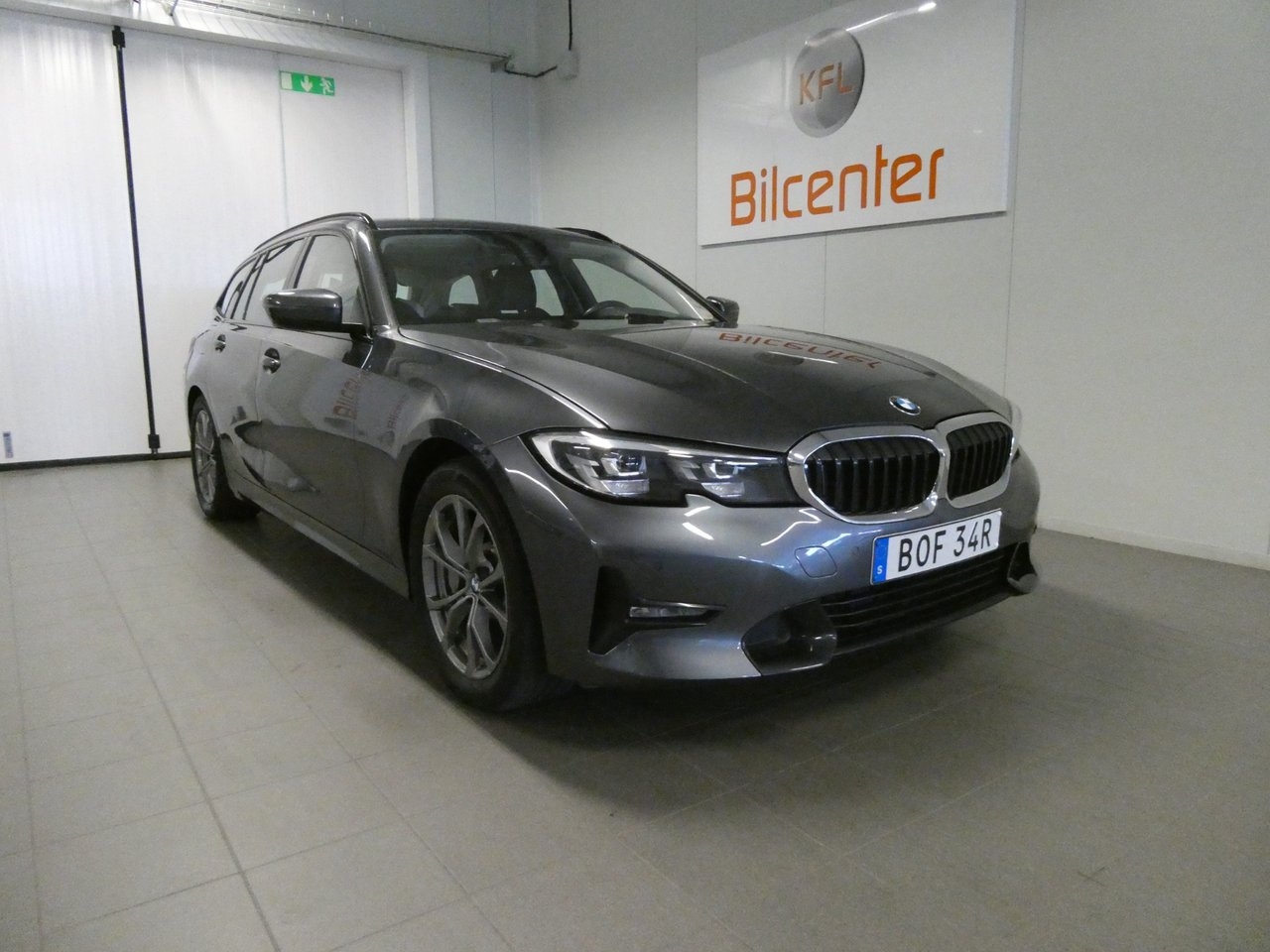 BMW 330 e xDrive 2021, photo 3/27
