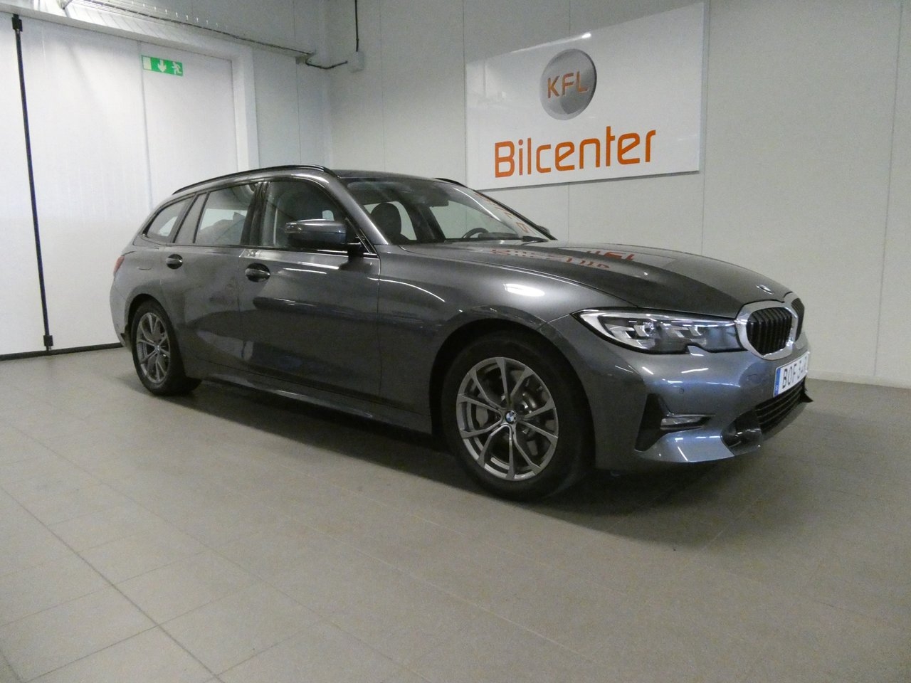 BMW 330 e xDrive 2021, photo 4/27