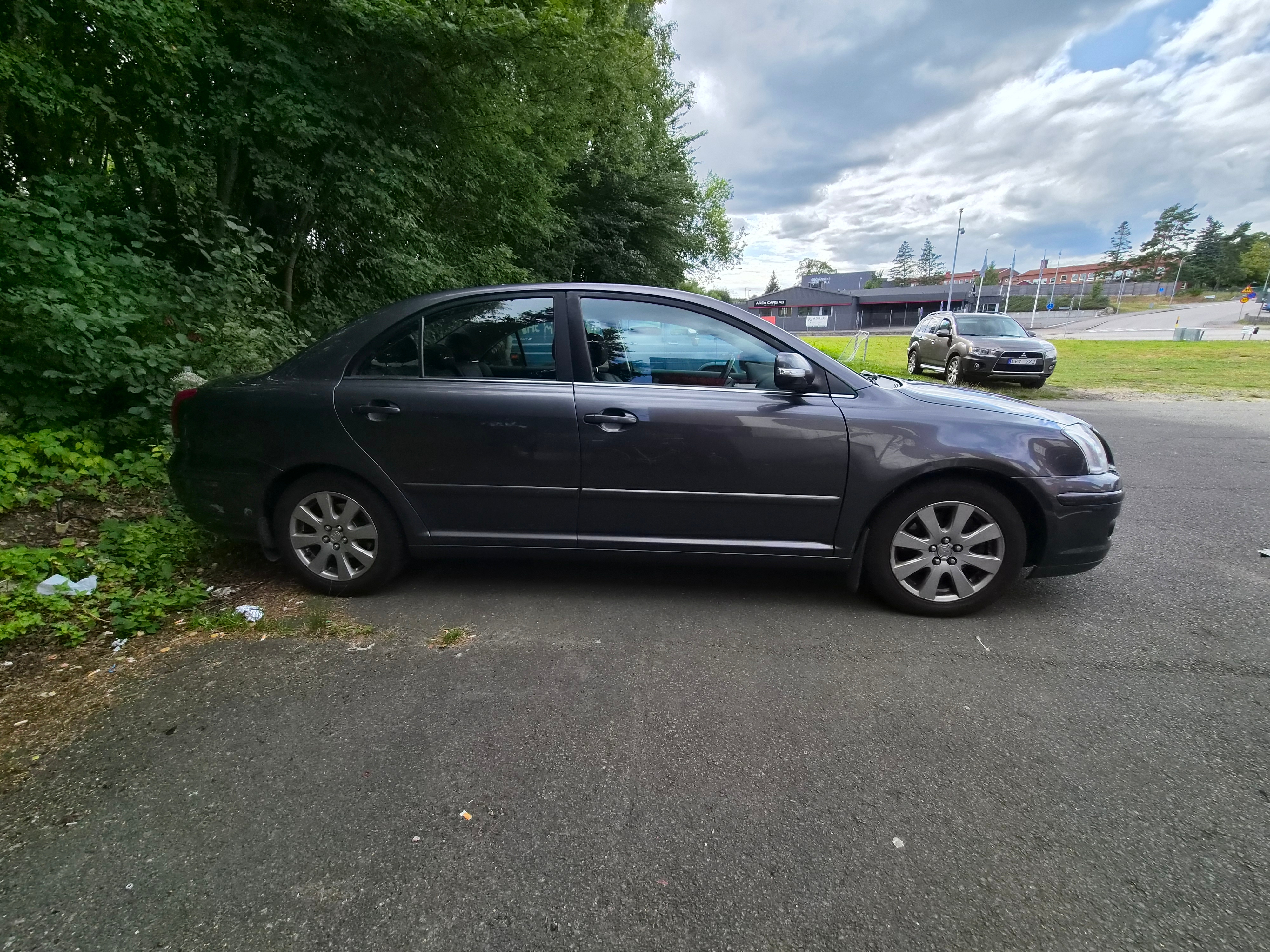 Toyota Avensis Sedan 2.0 D-4D Manuell 2007, bild 4/4