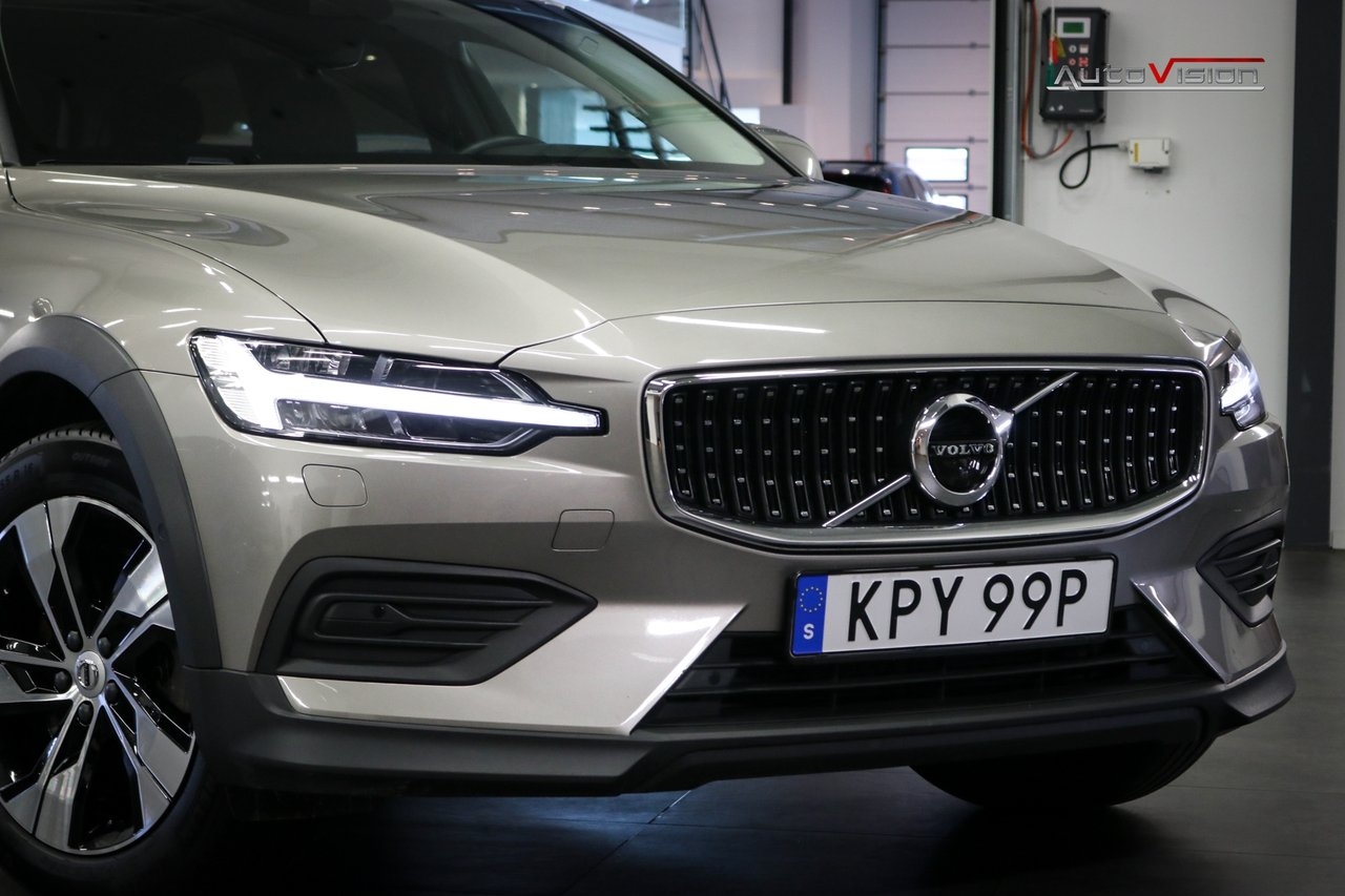 Volvo V60 Cross Country 2022, kuva 4/33