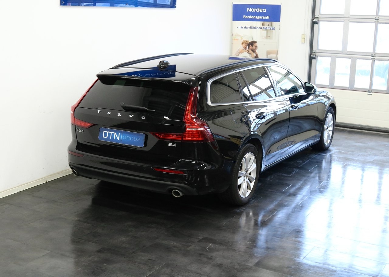 Volvo V60 B4 G-Tronic/Momentum Advanced 2022, bild 2/10