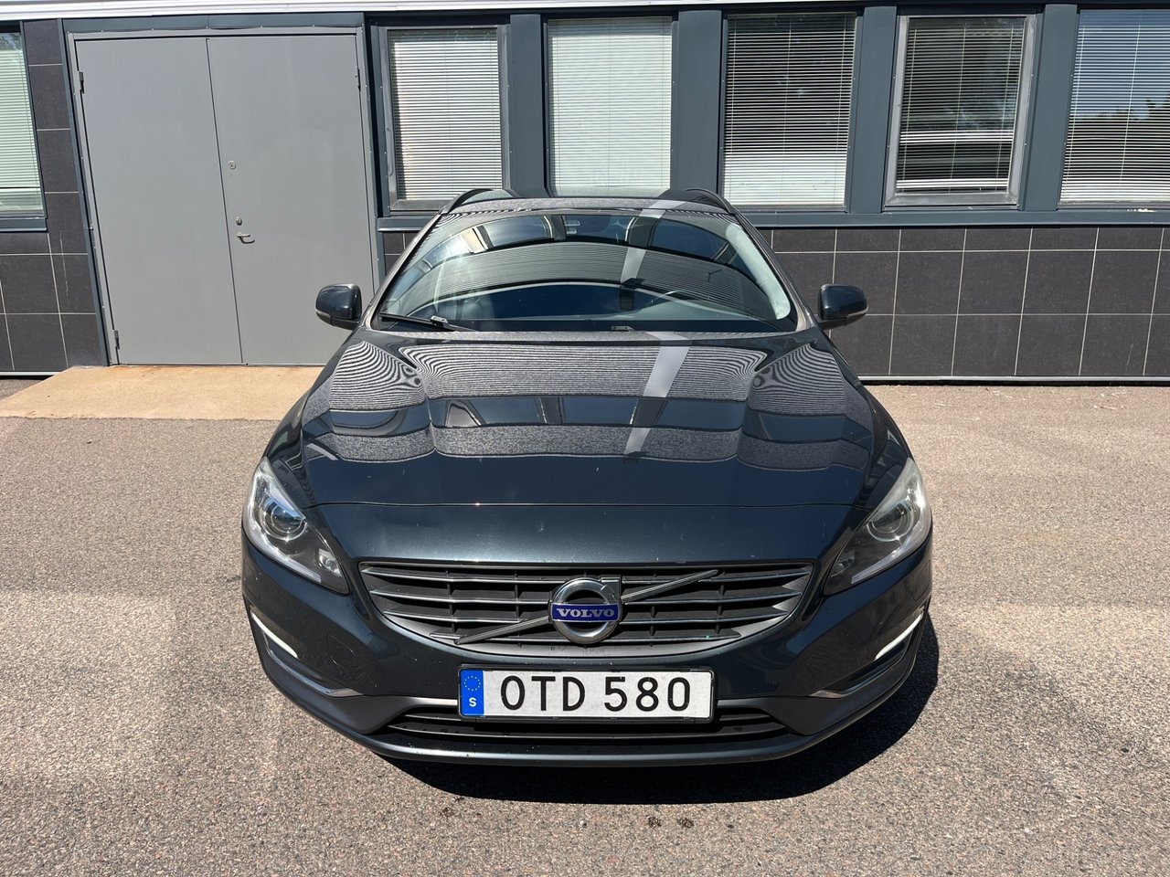 Volvo V60 2015, kuva 2/10