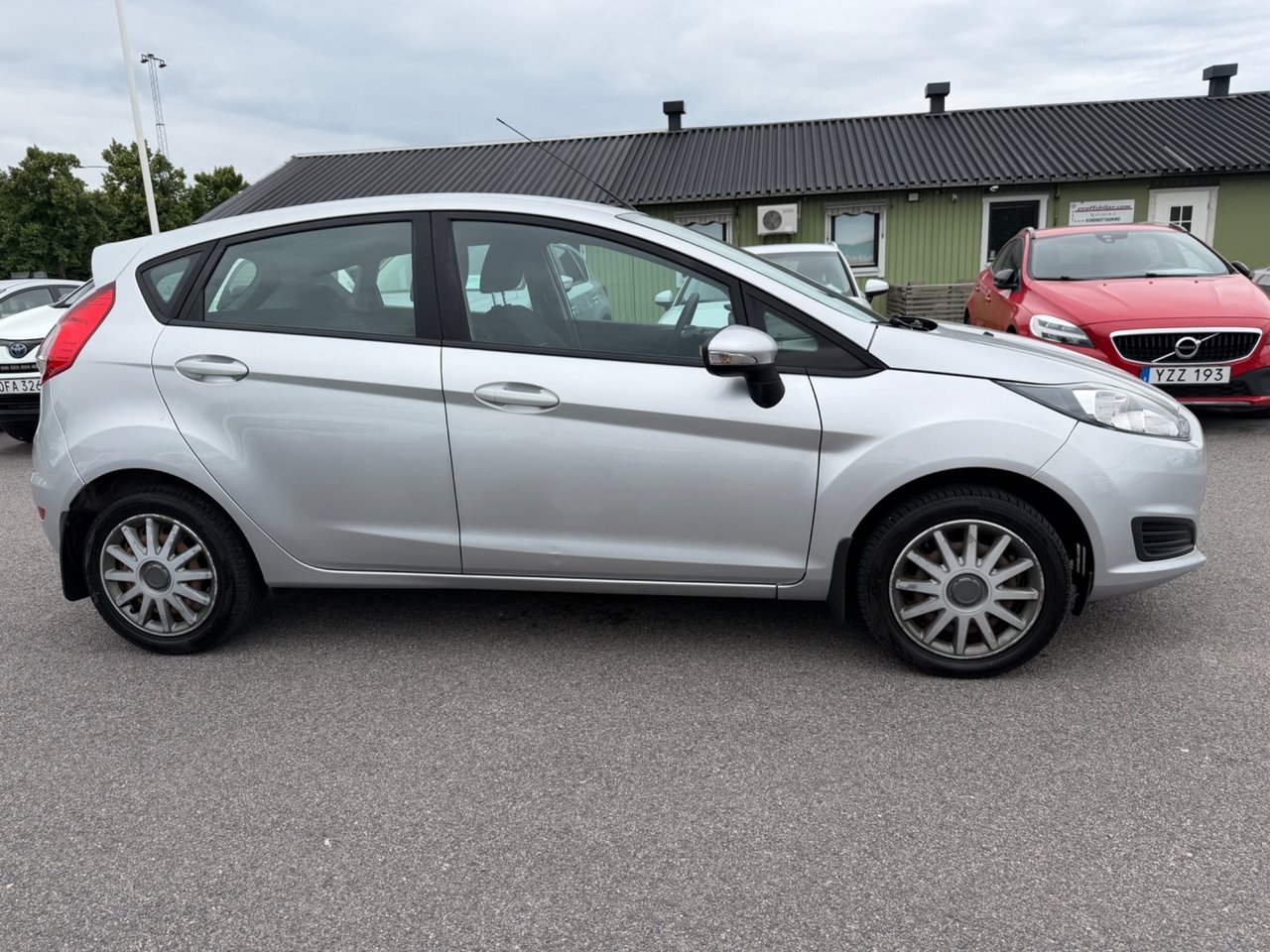 Ford Fiesta 5-dörrar 1.0 Trend Euro 5 2013, bild 6/10