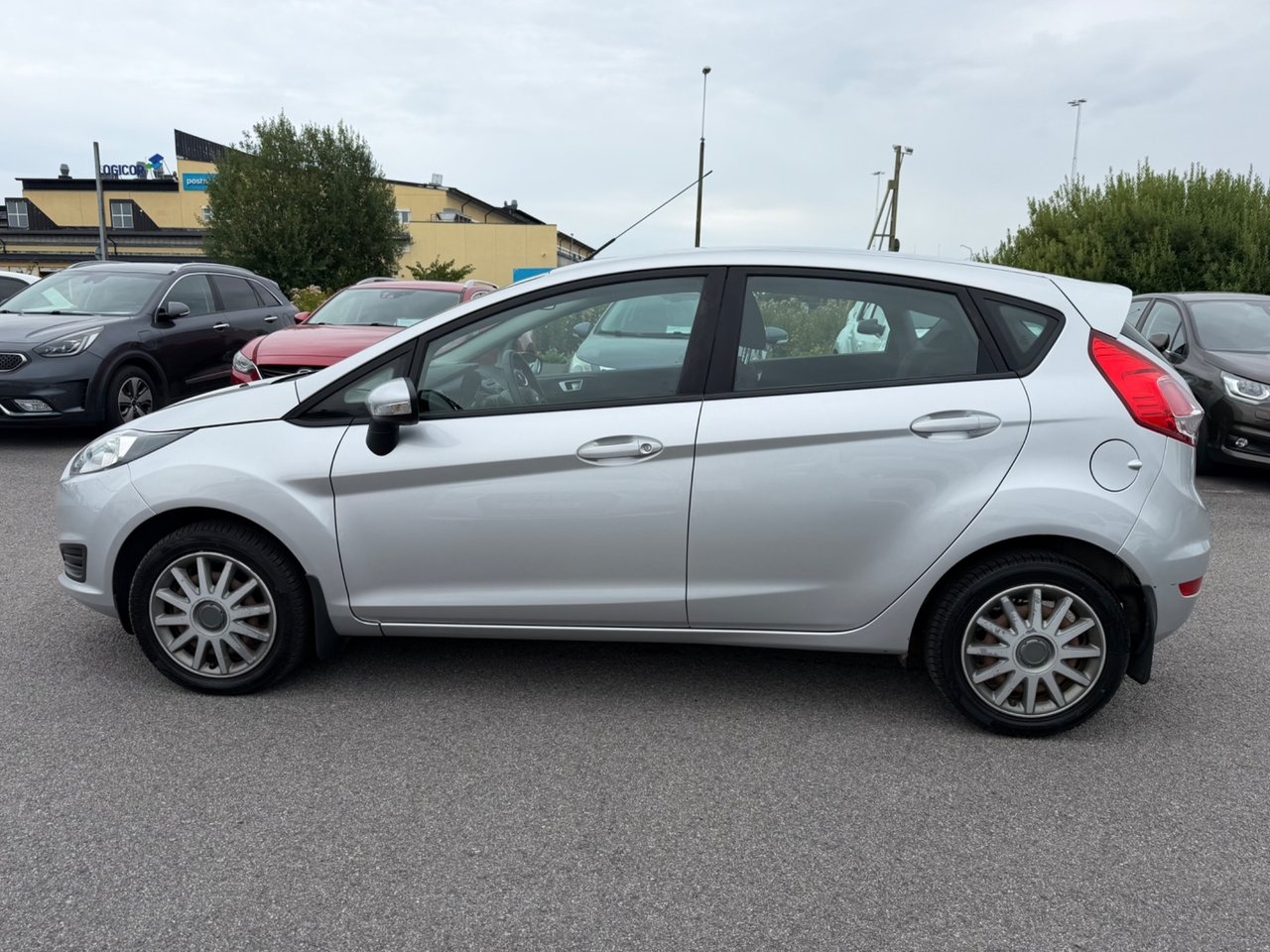 Ford Fiesta 5-dörrar 1.0 Trend Euro 5 2013, bild 2/10