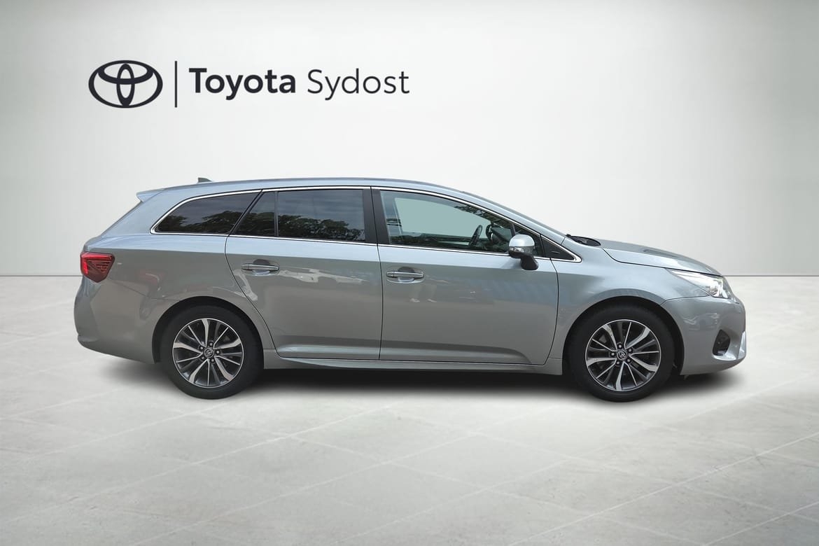 Toyota Avensis 2015, kuva 6/10