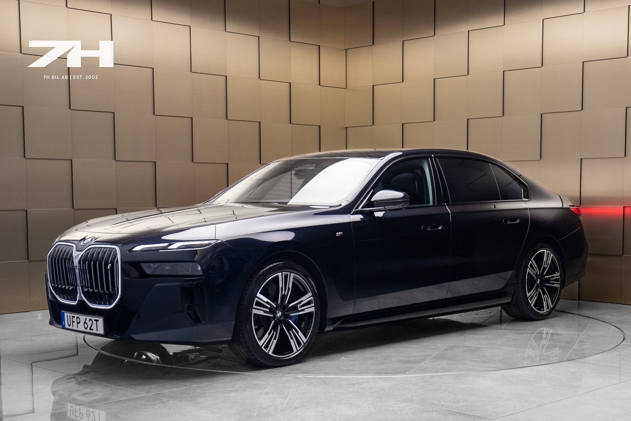 BMW i7