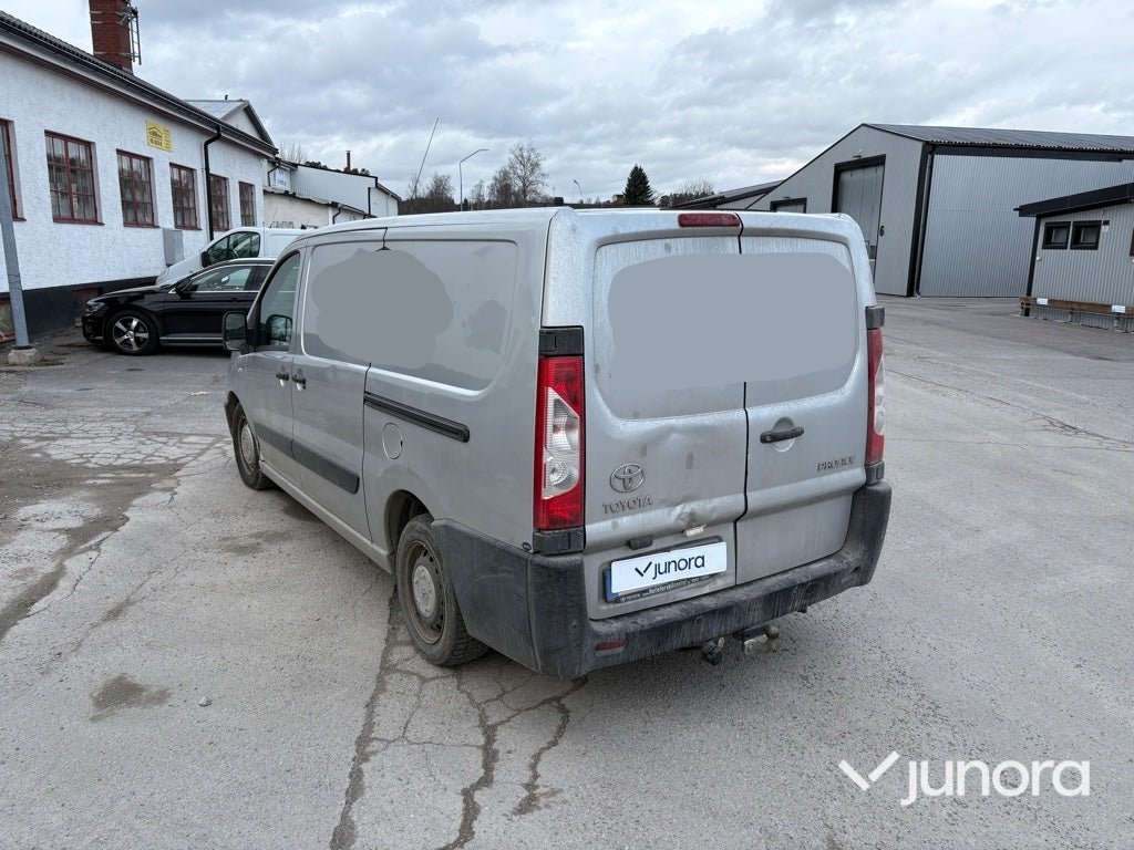 Toyota Proace Skåpbil 2.0 D-4D Euro 5 2014, bild 7/10