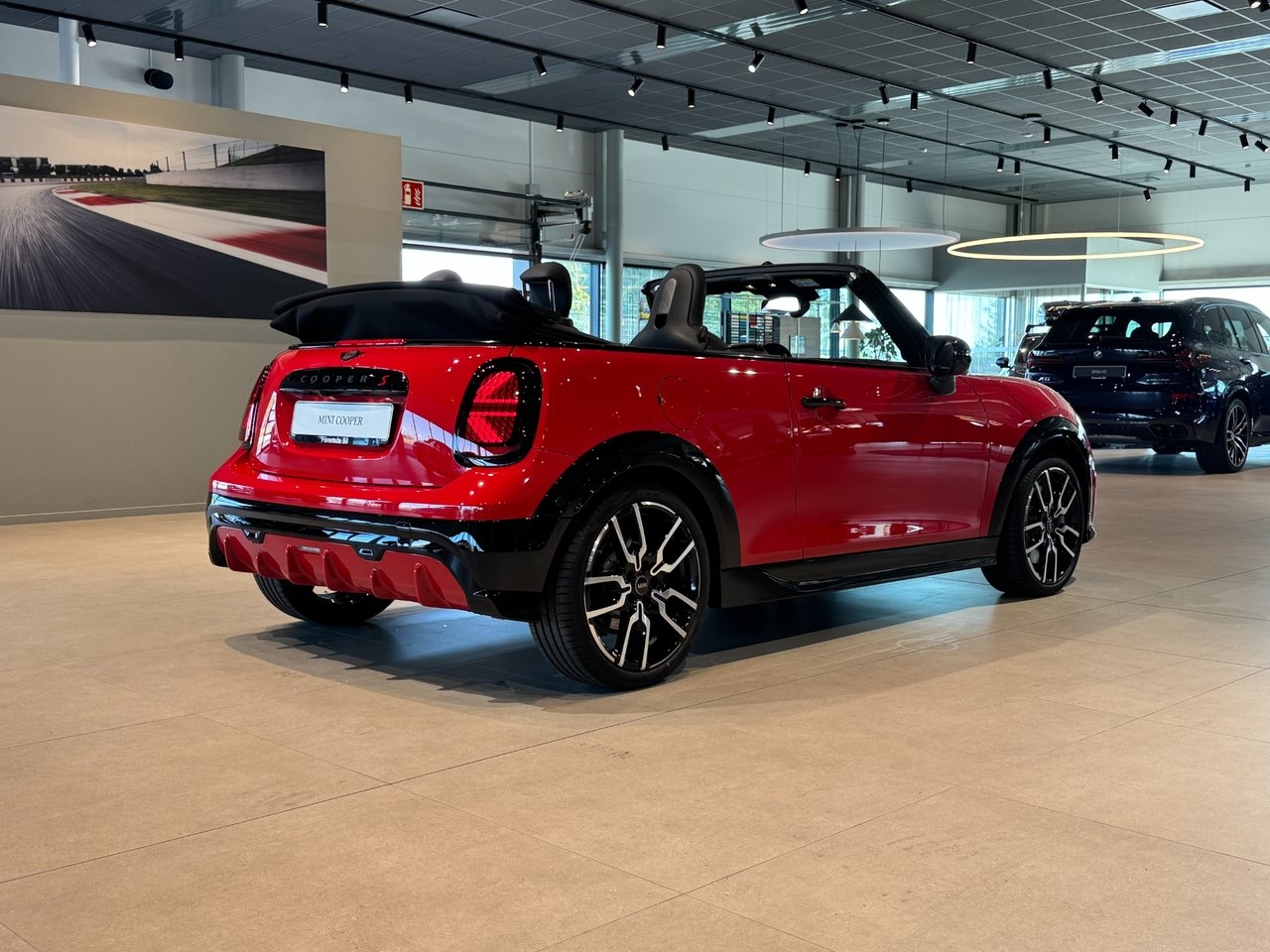 MINI Cooper S S Cab JCW Trim H/K 2026, kuva 4/10