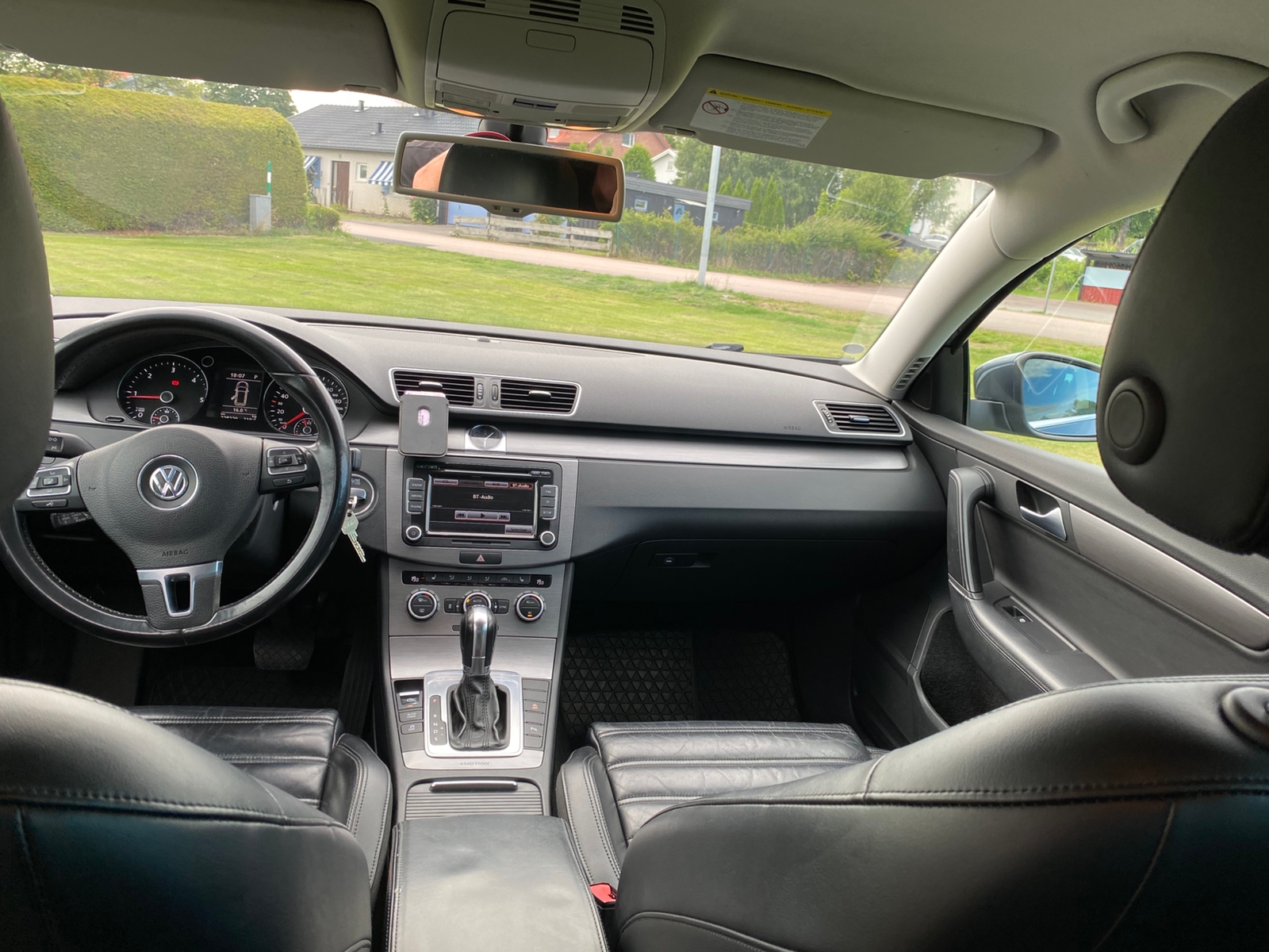 Volkswagen Passat 2012, bild 7/10