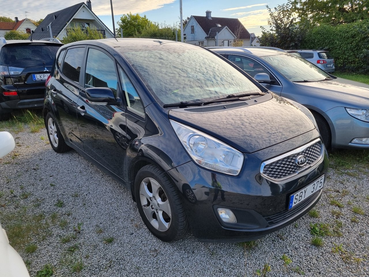 Kia Venga 2010, bild 2/25