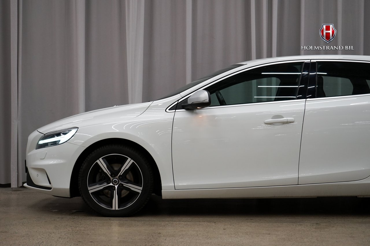Volvo V40 T3 R-Design Pvärme VOC Cockpit 2019, bild 6/22