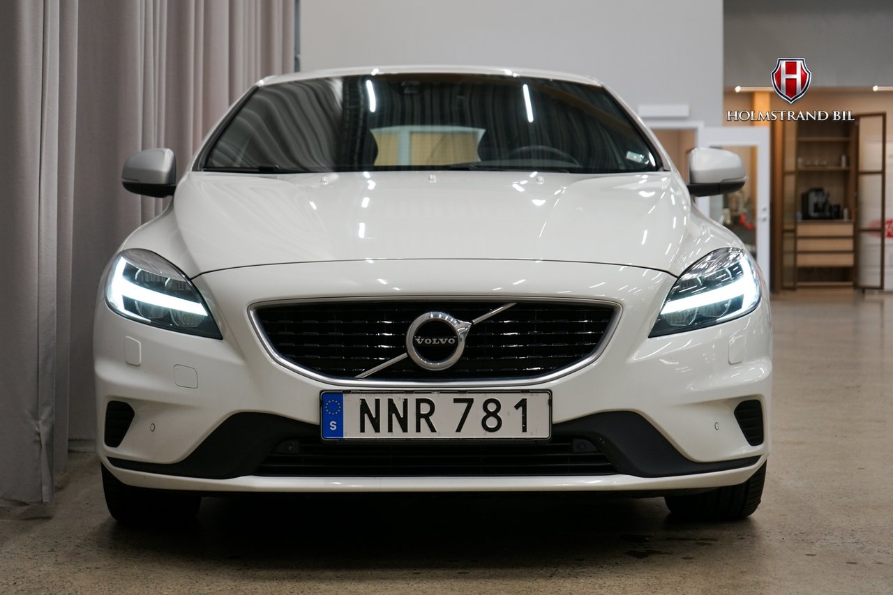 Volvo V40 T3 R-Design Pvärme VOC Cockpit 2019, bild 5/22