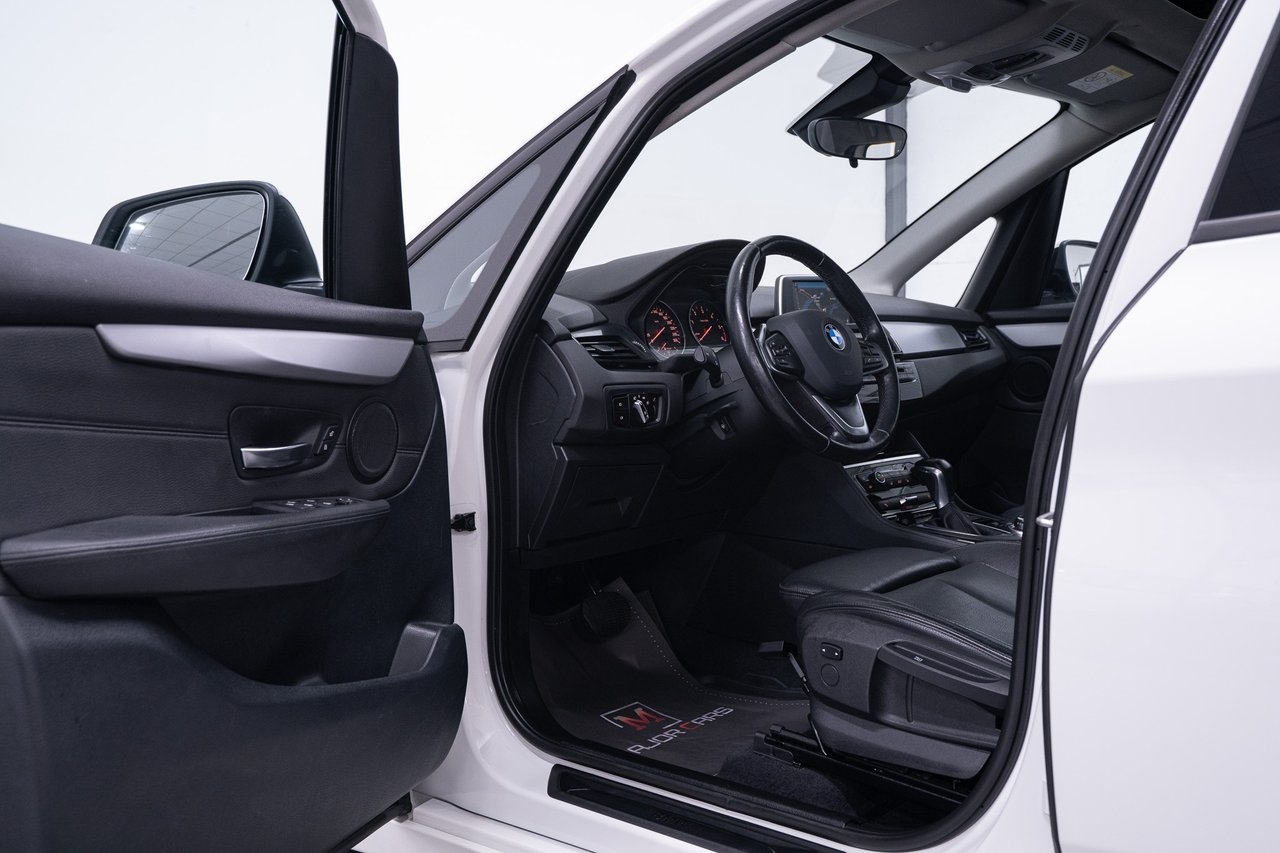 BMW 218 2015, kuva 7/10