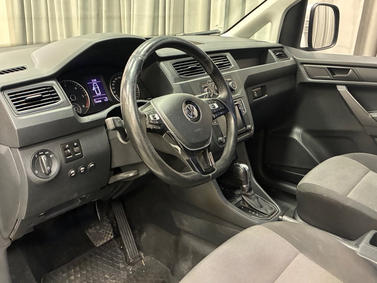 Volkswagen Caddy 2019, bild 6/10